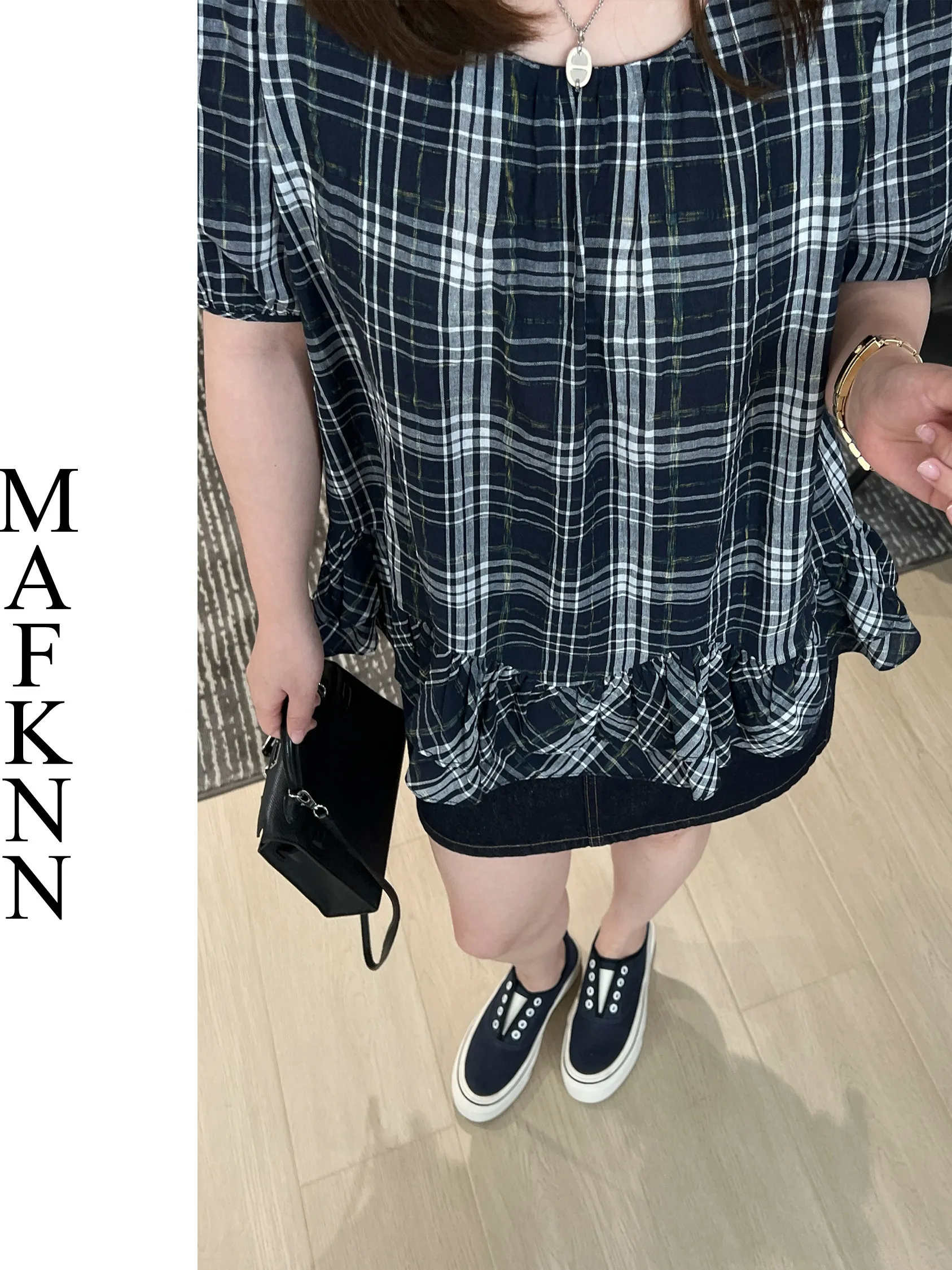 

JoJo Casual Plaid Short Sleeve Women's Shirt Spring Summer Leisure Versatile Large Size Polyester Cotton Blend Top