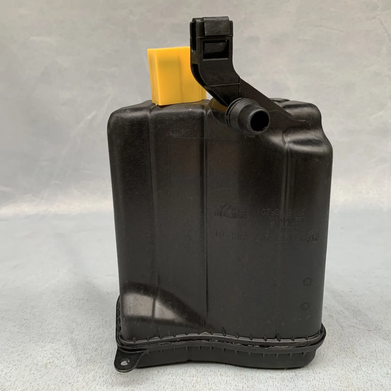 

17137647283 Coolant Reservoir Expansion Tank For F01 F02 F06 F10 F12 F13