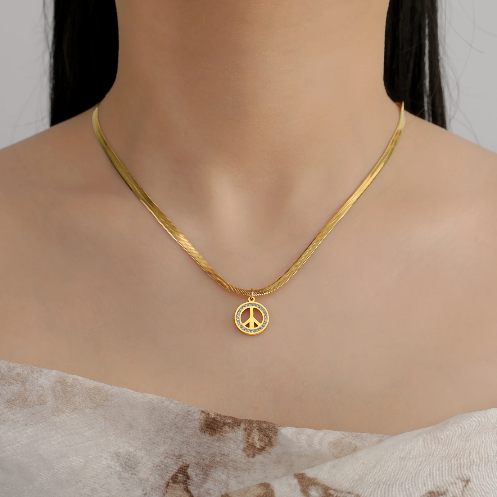COOLTIME Stainless Steel Peace Symbol Necklace Chain Choker Zircon Round Fashion Pendant Amulet Jewelry Gift Wholesale 2024 