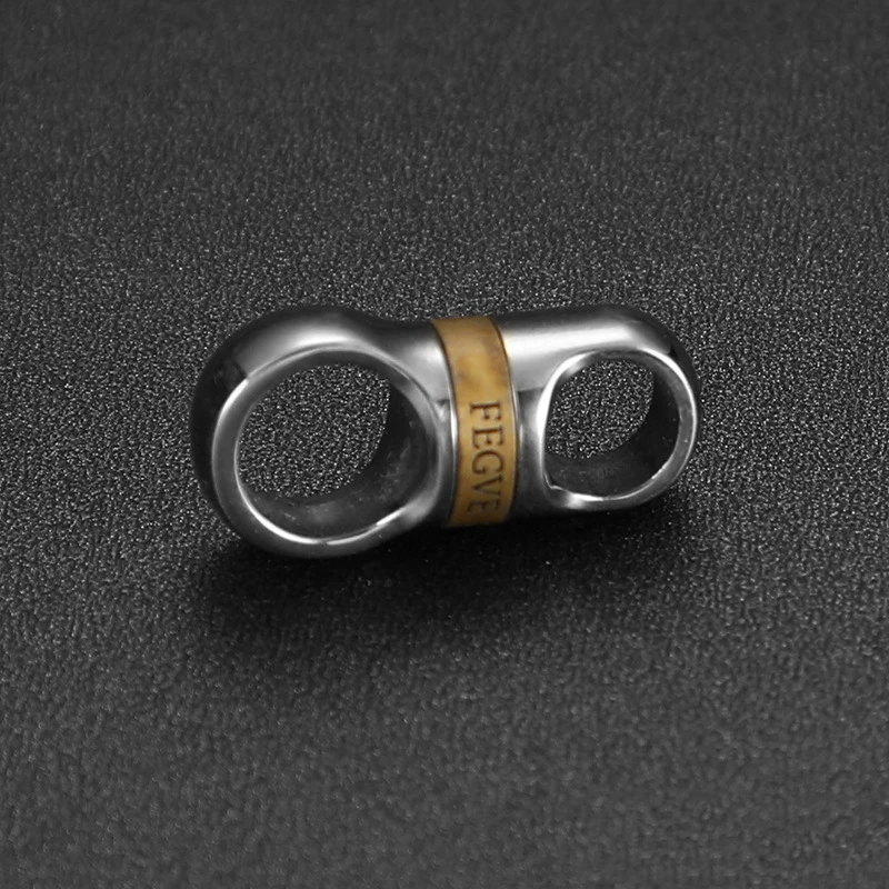 Luxury Car Key Chain Accessories High Quality Titanium Black Capsule Buckle Men Can Be 360 ° Rotary Keychain Connection Buckle