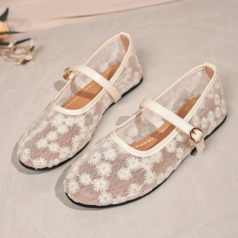 Plus-size Hollowed-out Lace Mesh Shoes for Women 2026 Spring and Summer New Breathable, Thin and Versatile Flats