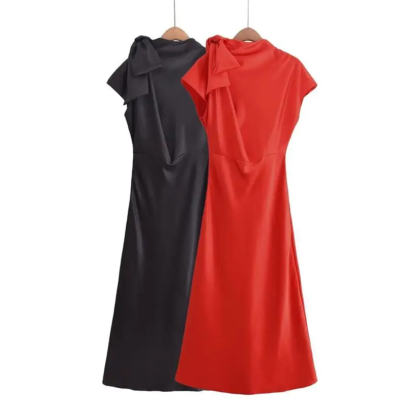 ชุดเดรสยาวทรงเอไลน์ผ้าซาตินเนื้อนุ่ม แฟชั่นฤดูหนาว 2024 สำหรับผู้หญิง ผ้าทีอะซิเตท เอวกลาง