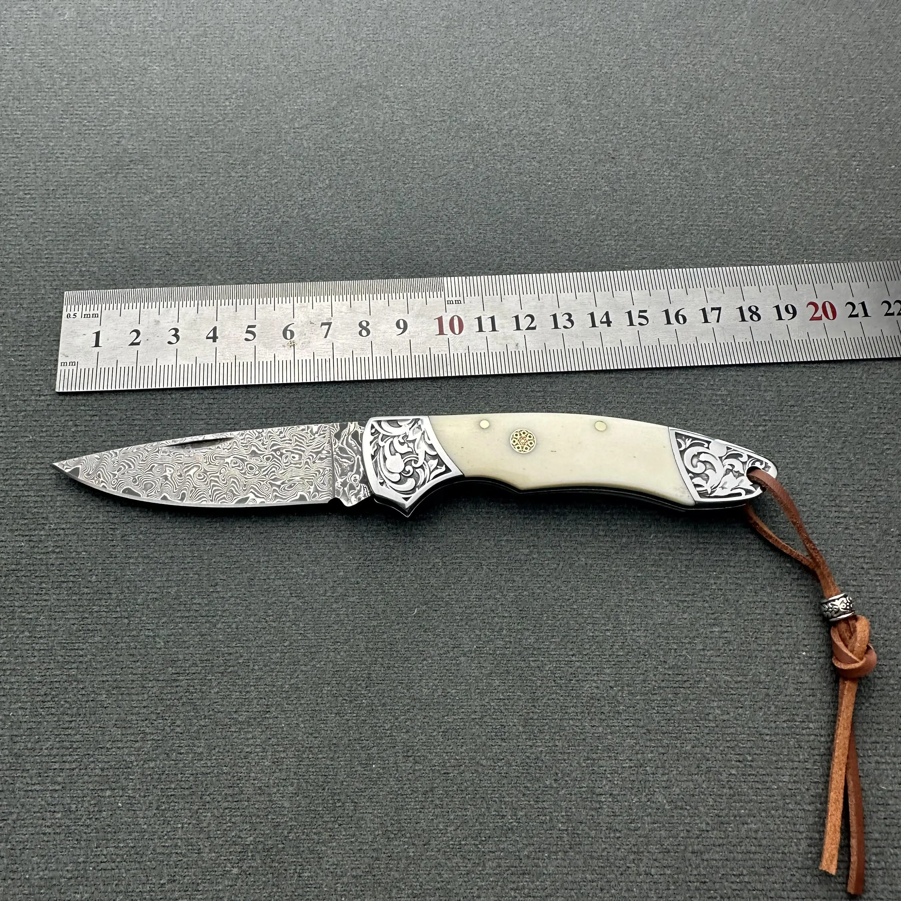 Steel Rose Handmade Pocket Folding Knife Forged VG10 Damascus Blade Agate Stone/Beef Bone Handle Collection Portable EDC Outdoor