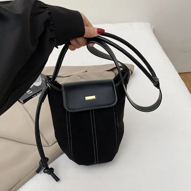 

2026 New Women's Vintage Pumpkin Tote Bag Matte Soft Leather Underarm Bucket Light Luxury Shoulder Crossbody Bag