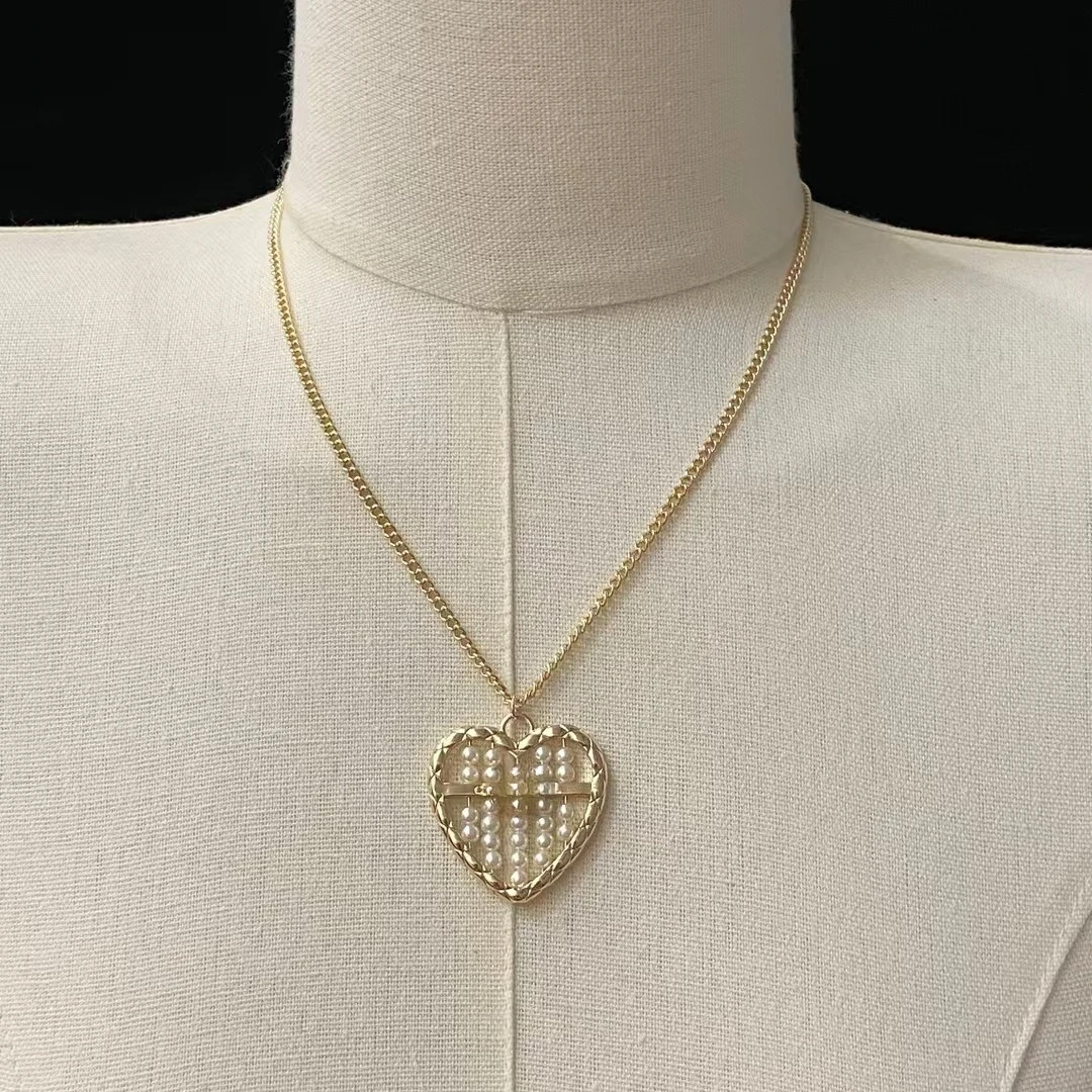 

Простое и модное универсальное жемчужное ожерелье любви