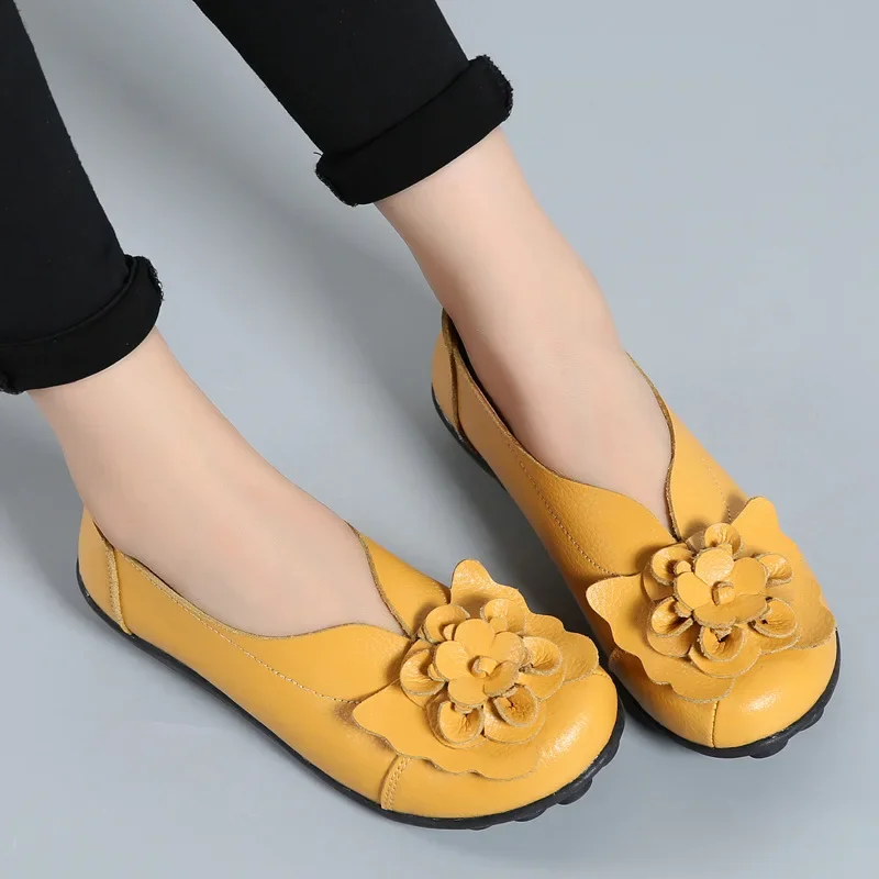 Summer Soft Genuine Leather Flat Slip On Loafers Women Ladies Shoes with Flowers for Nurse Mother Working Walking Driving