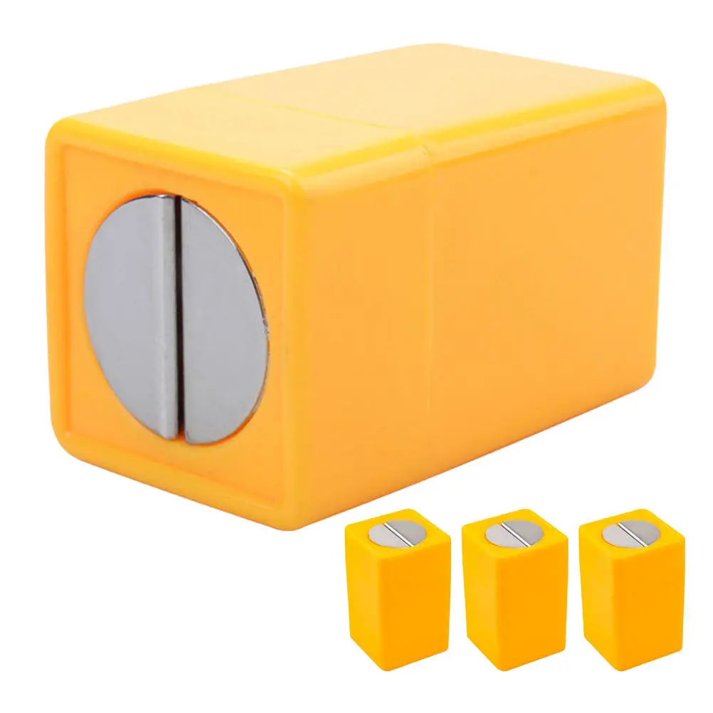 

4Pcs Razor Blade Disposal Container Metal Safety Razor Storage Box for Used Rusty Blades Barber Shop Home Travel Recycling Tin