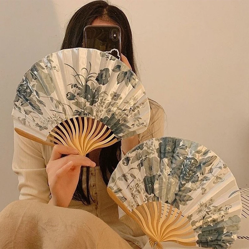 Chinese Japanese Style Silk Fan Folding Fan Wedding Fan Art Gifts Dance Hand Fan Vintage Bamboo Folding Hand Held Flower Fan