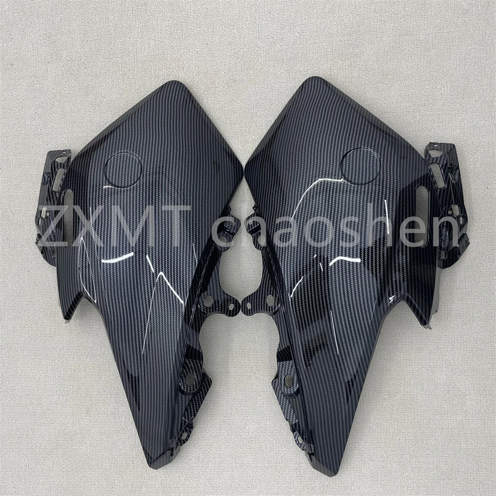

ABS motorcycle fairings are suitable for the side panels of the TMAX560 hood in 2022 and 2023 with carbon fiber paint