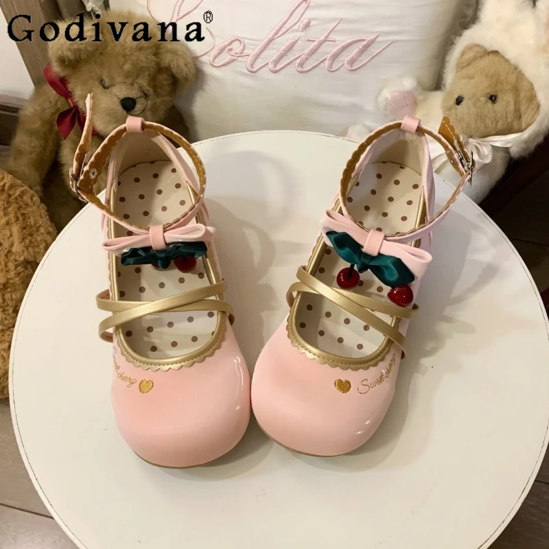 여성용 하이힐 자수 로퍼 와인 레드 다용도 달콤한 일본 스타일 신발 여성 스트랩 힐 로리타 신발