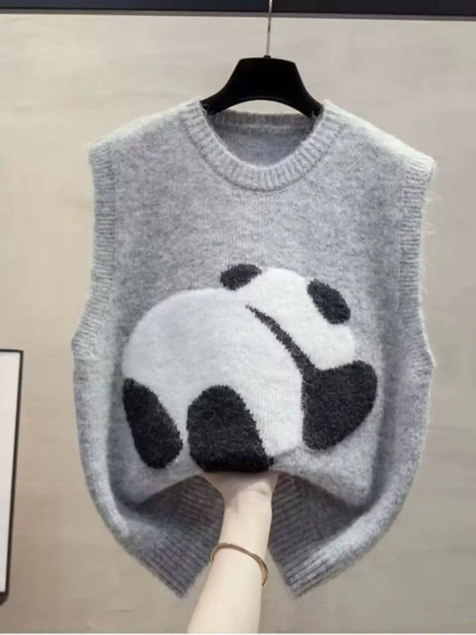 Loose Knitted Sheep round Neck Vest Women's Outerwear Sweater Autumn Season Simple Style Fleece Lined Warm Casual Vest