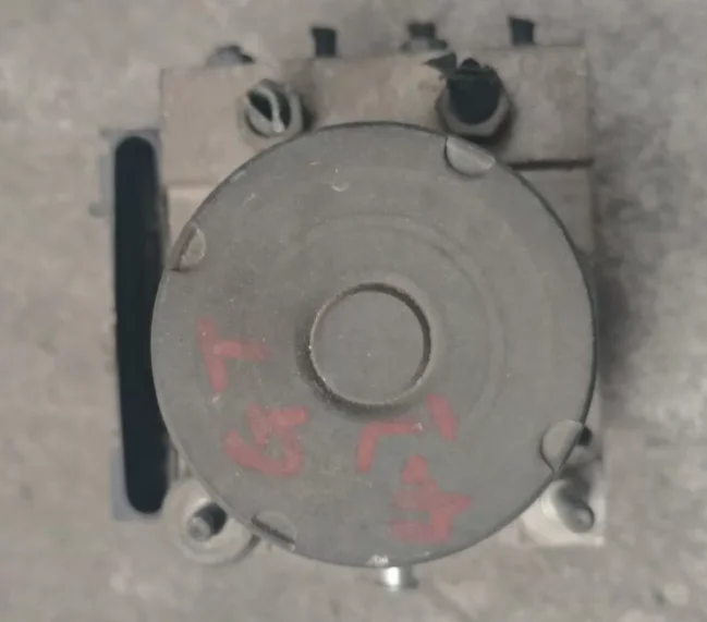For Maserati GT 4.2 ABS Pump Used Original Pure Disassembly Part Functions Normally Good Condition with Some Usage Marks