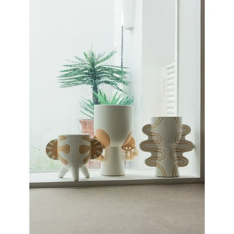 Ceramic Vase Totem Flower Ware High End Art Decoration for Living Room Model Room Homestay Ornament