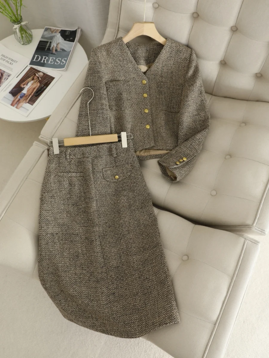 

Retro Casual Tweed Set Women's Autumn High-End V-Ne ort Jaet Slimming f-Skirt Two-Piece Set Faionable Ensemble