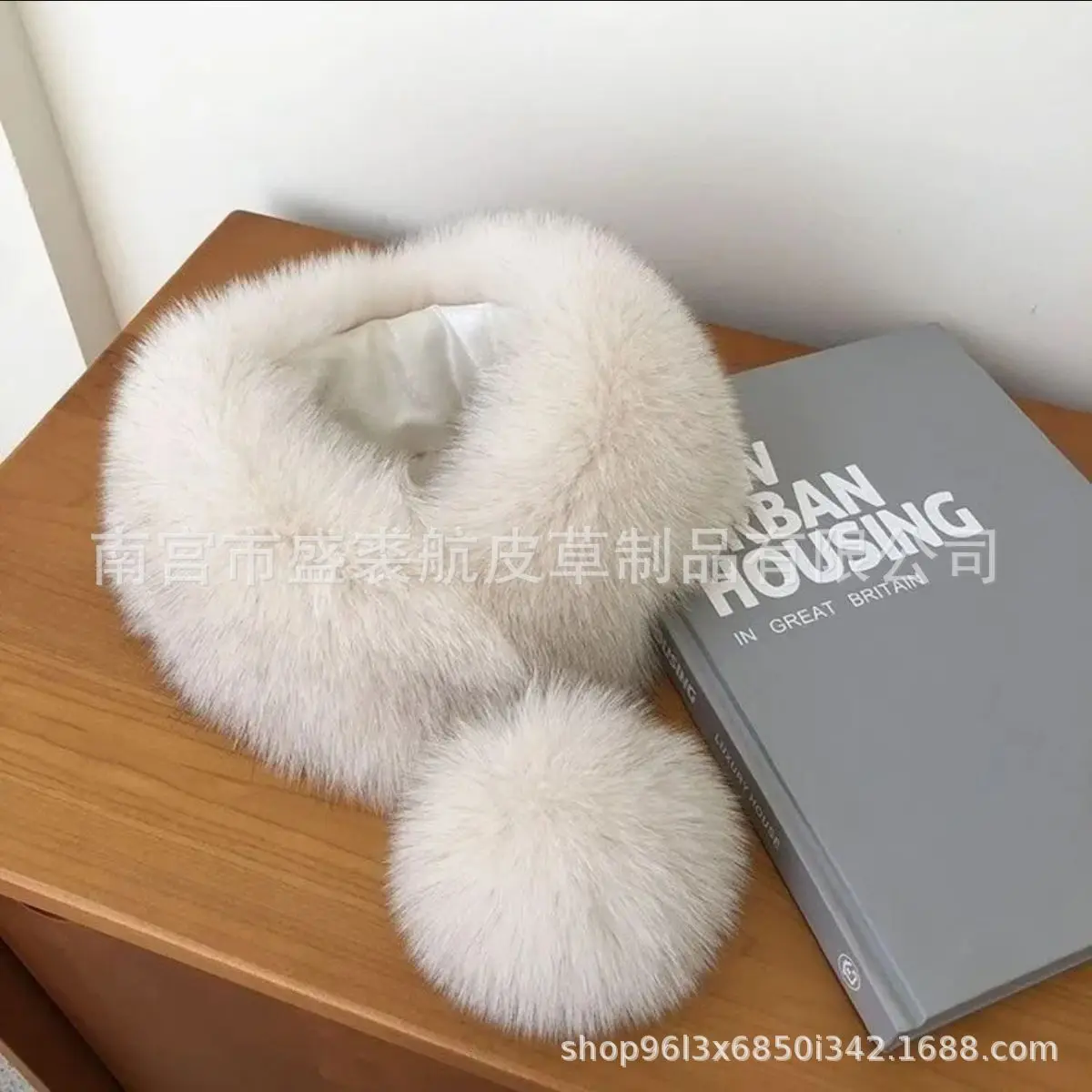 

2025 Новая мода, высококачественный магнитный шарф с имитацией лисы для женщин, легкий роскошный шарф, плюшевый темпераментный меховой воротник Wh280