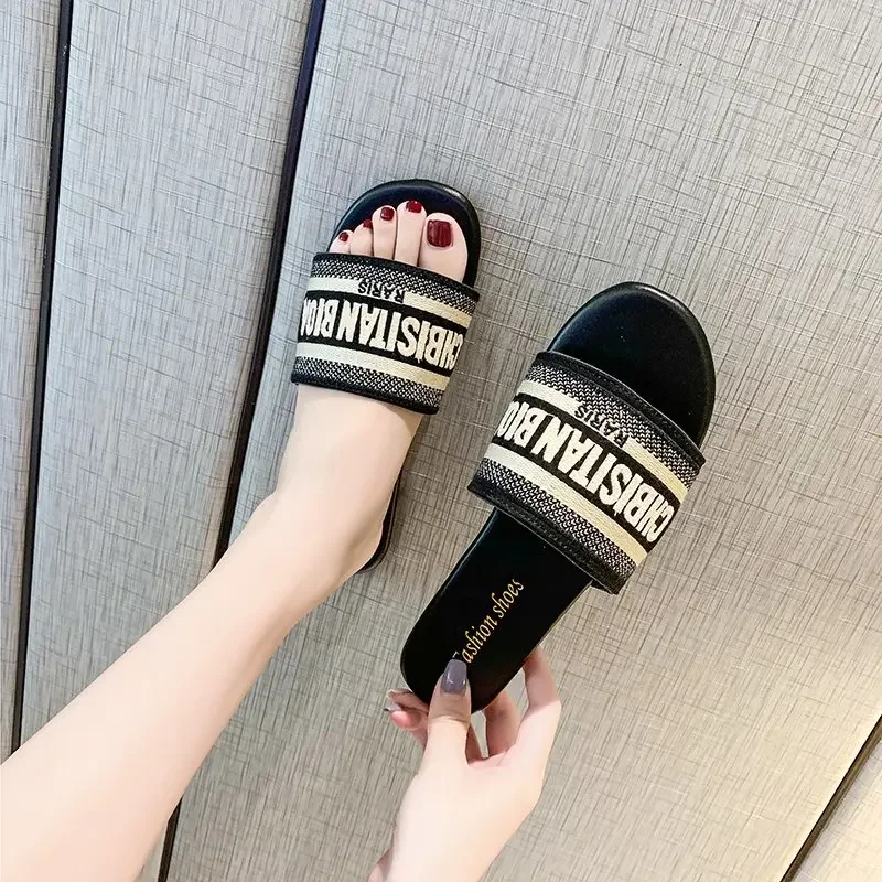 2024 Summer Letter Slippers Fashion Flat Women\'s Single Shoes Casual Shoes Women\'s Outerwear Letter Sandals Women\'s Shoes Flat