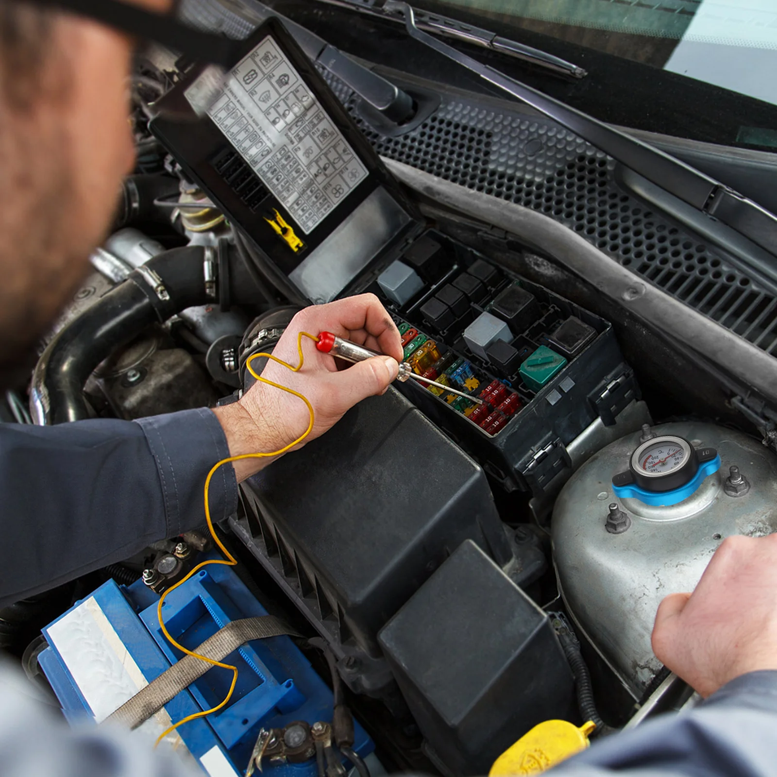 غطاء مشعاع حراري 1.1 بار مقياس درجة حرارة الماء الكبير سهل القراءة وضبط غطاء سيارة توازن الضغط مع مقياس درجة الحرارة