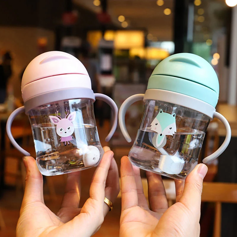 Botol air minum bayi gagang anak, cangkir belajar memberi makan bayi 250ml Anti tersedak dengan bola gravitasi latihan anak-anak dengan sedotan