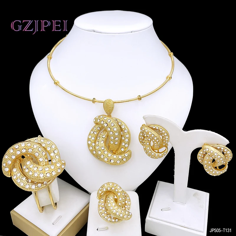 

Dubai Nigeria 18K Gold Plated Jewelry Sets For Women Unique Design Big Pendant Choker Necklace Earrings Bracelet And Ring