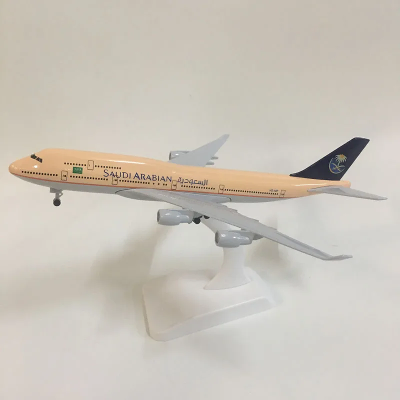 

Модель самолета Boeing 747 (Саудовская Аравия) JASON TUTU, 20 см, литой металл, масштаб 1:300, коллекционный подарок
