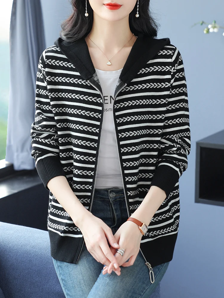 

Women's Coat With Hooded Autumn Winter Outwears Long Sleeve Geometry Knitwears Zipper Jacket Woman