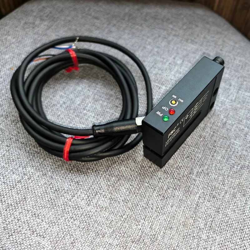【Buy 2PCS+, 10%OFF】M8 4-PIN Optical Label Sensor FC-2100/D, NPN.NO.NC. NPN 12-24VDC, 4-wires 2M cable Labeling machine Sensor
