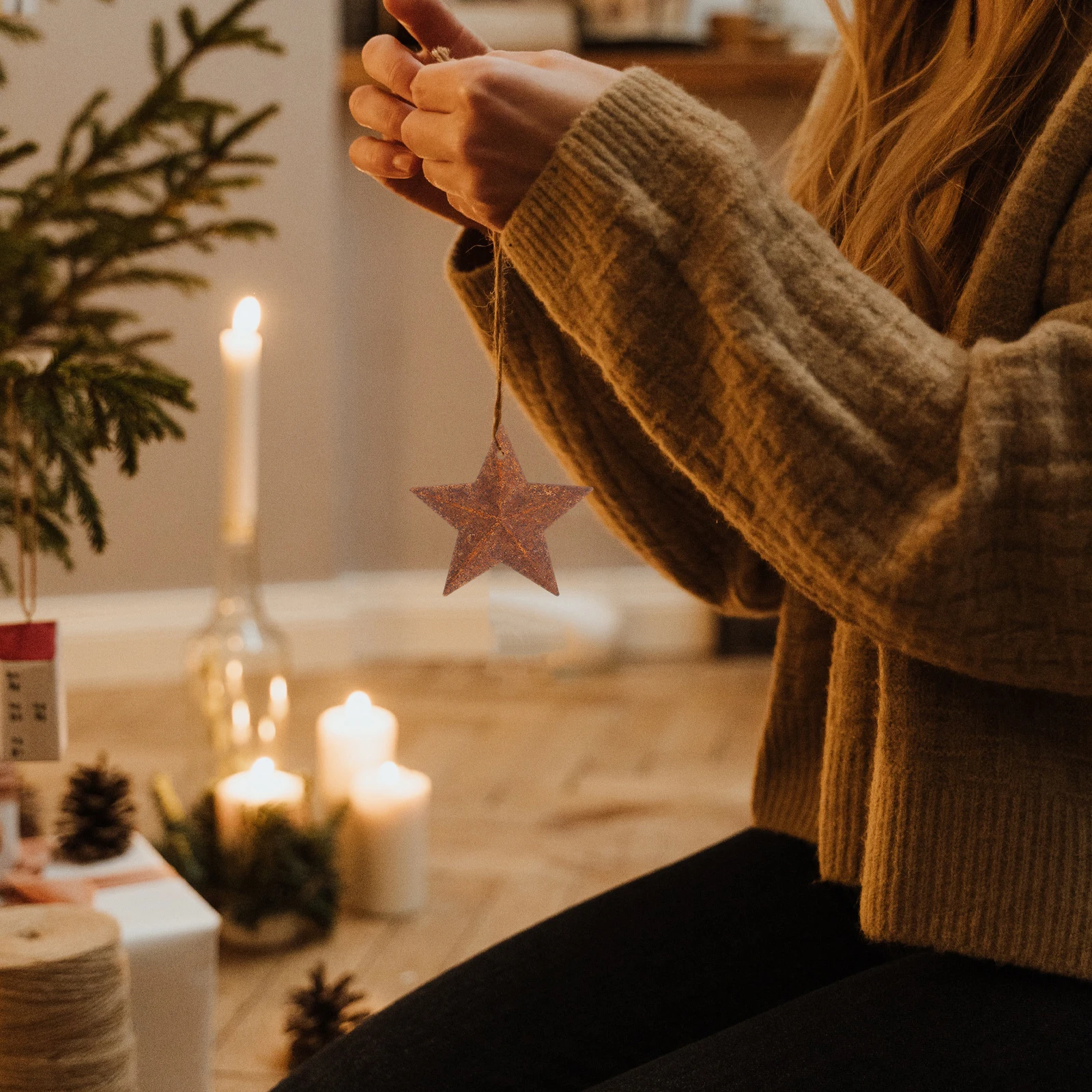 

50Pcs Rusty Star Pendants Vintage Metal Star Charms for DIY Crafting Rustic Hanging Decorations Christmas Ornaments