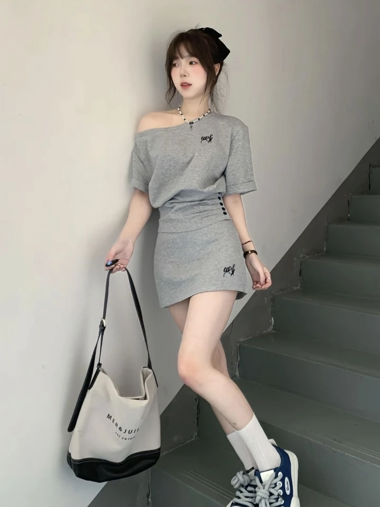 Spicy Girl Casual ort Sve Top And Skirt Two Piece Set Small Size Faionable Summer Outfit for Women oulder Baring