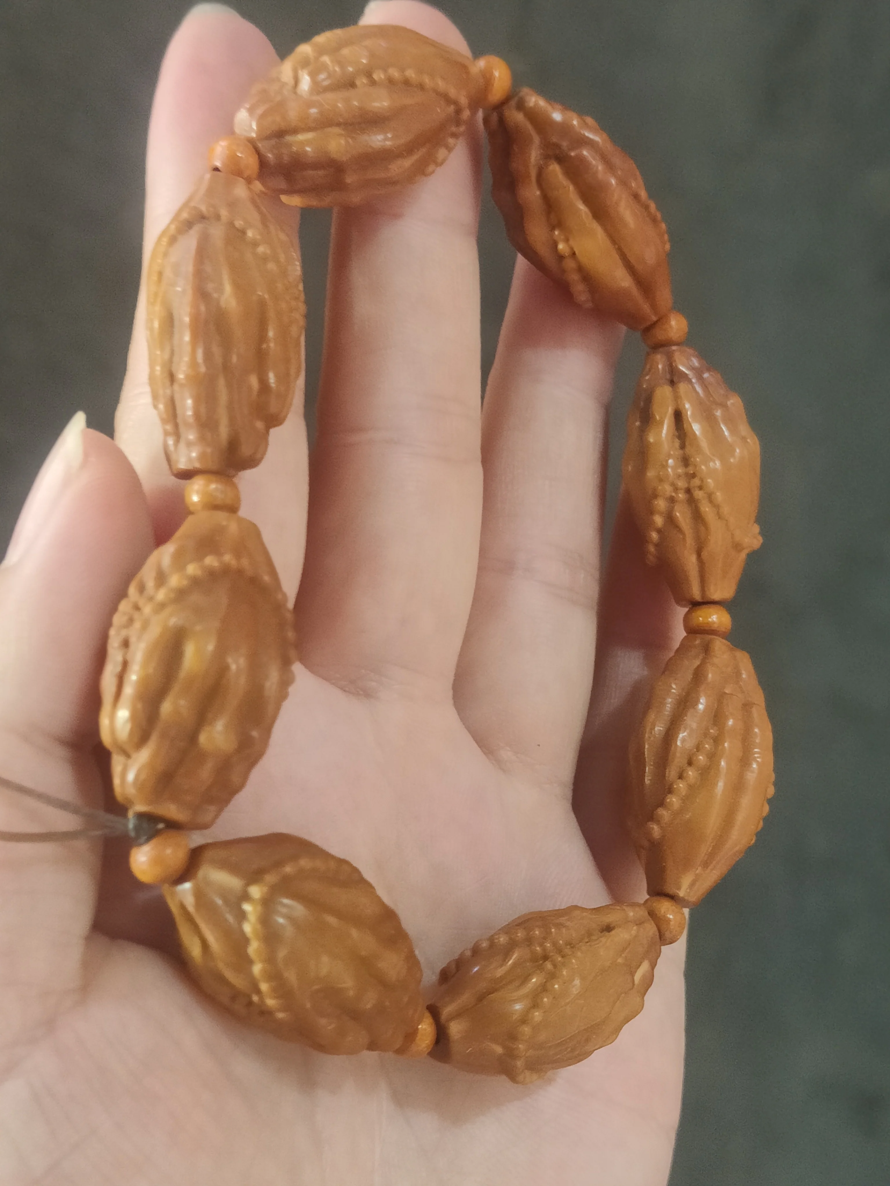 Chinese fashion natural olive core hand-carved Buddha hand for men and women the same bracelet protector