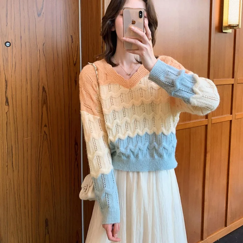 Women Autumn Loose Fashion Striped Hollow Out V-neck Long Sleeve Knitwear Women Clothes Casual All-match Trend Knitting Tops