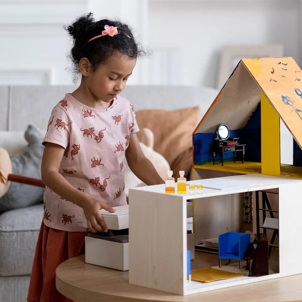 

4Sets Miniature Wine Bottles Realistic Decorative Accessories Micro Landscape Mini House Decoration Pretend Play Props