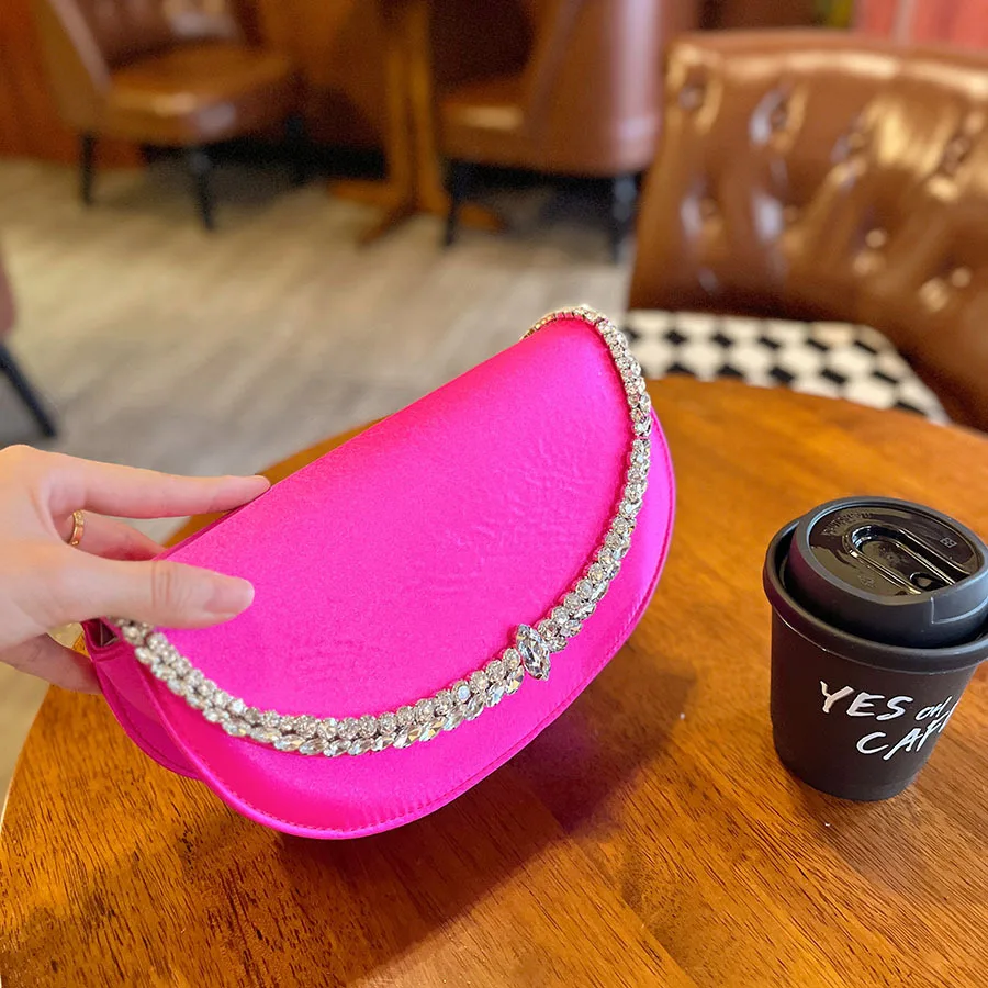 Xiaoxiangfeng Celebrity Temperament Halbrunde Dumpling-Tasche, glänzende, mit Diamanten besetzte Kristall-Abendtasche, Umhängetasche für die Hand. – Detail 9