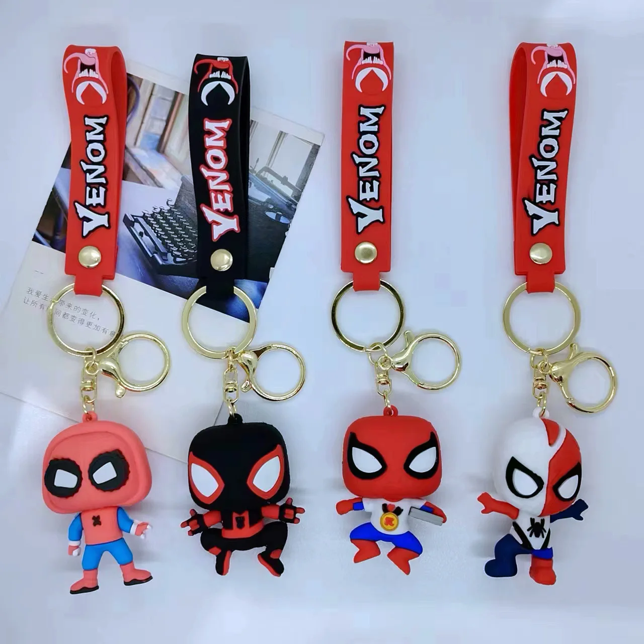 

2024 New Spiderman Keychains Key Chains New Creative Cartoon Key Chain Pendant Bag Car Key Chain Accessories Fashion Jewelry