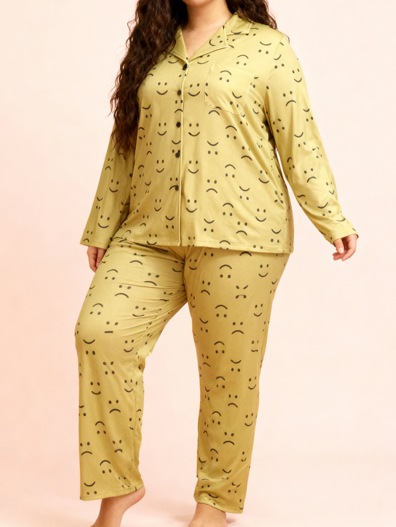 

Комплект домашней одежды для женщин больших размеров: теплые пижамы с принтом «Улыбка», рубашка с отложным воротником и длинным рукавом, брюки, мягкие и уютные, для осени и весны