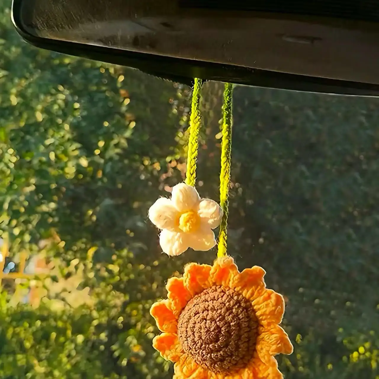 Handmade Crochet Sunflower Car Ornament, Vibrant 3D Knitted Puff Flower Keychain & Bag Charm,Home Curtain Decor Accessory
