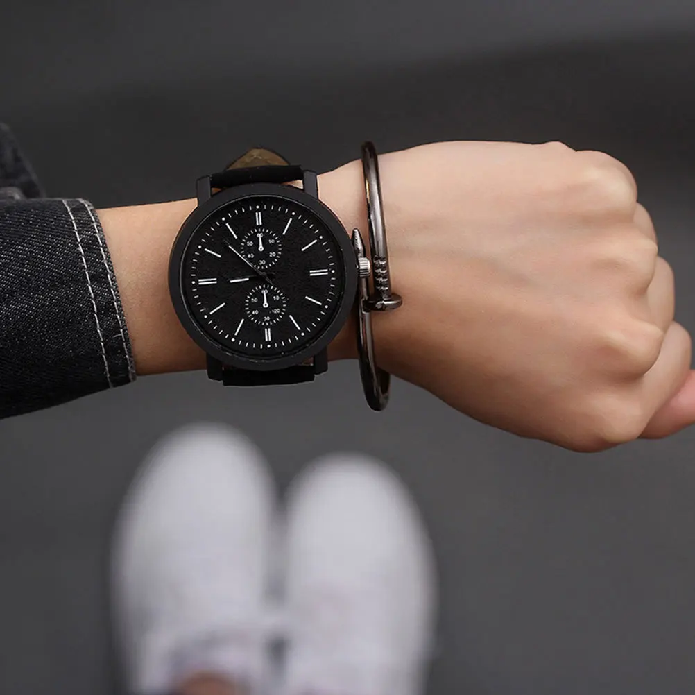 2 قطعة ساعة زوجين كبيرة الحجم أنيقة كوارتز ساعة معصم قابلة للتعديل مريحة لعشاق الطلاب هدية الموضة