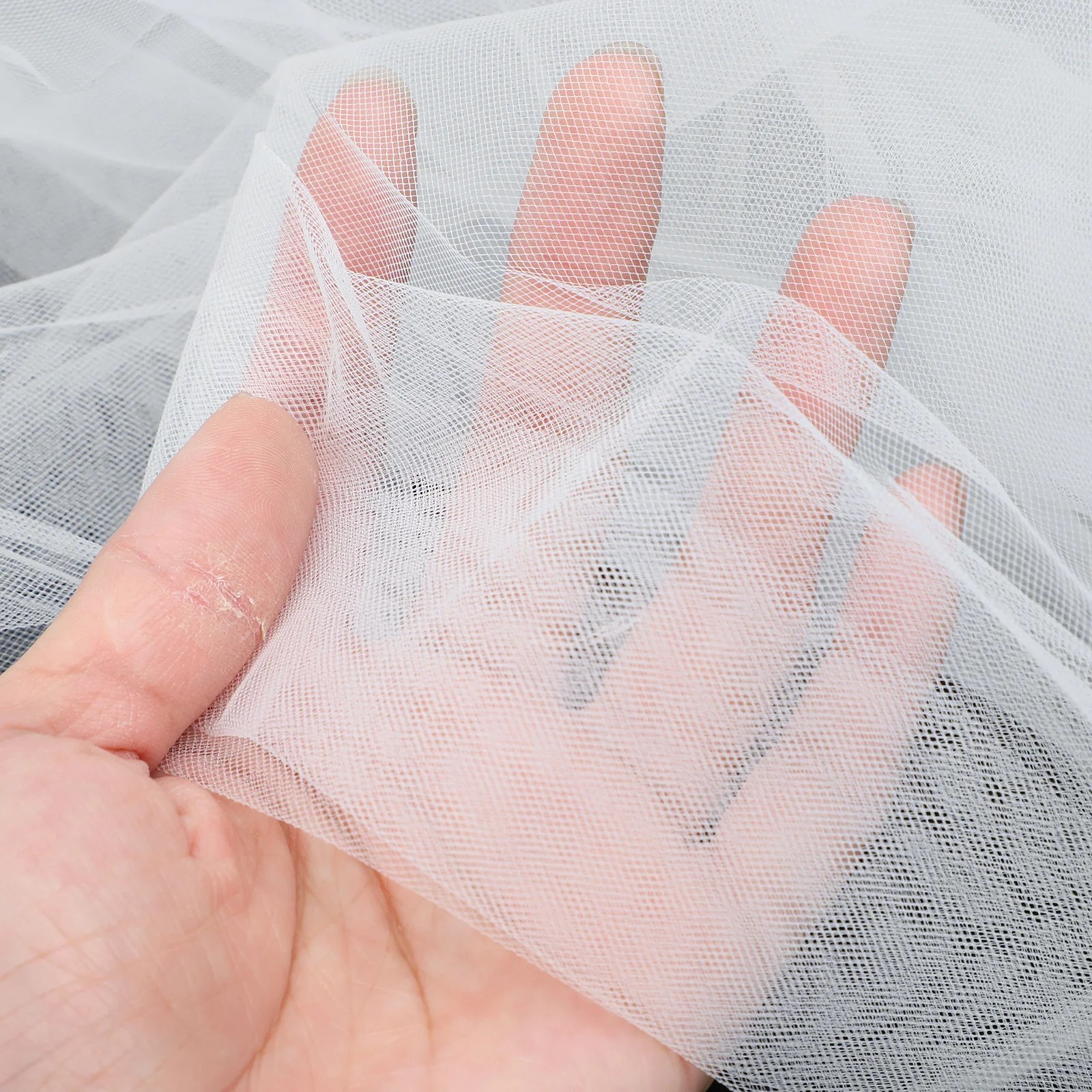 

Long Floor Length Wedding Veil for Bride Simple Elegant Single Layer Bridal Veil with Comb 2 Meters Beige Nuptial Accessory