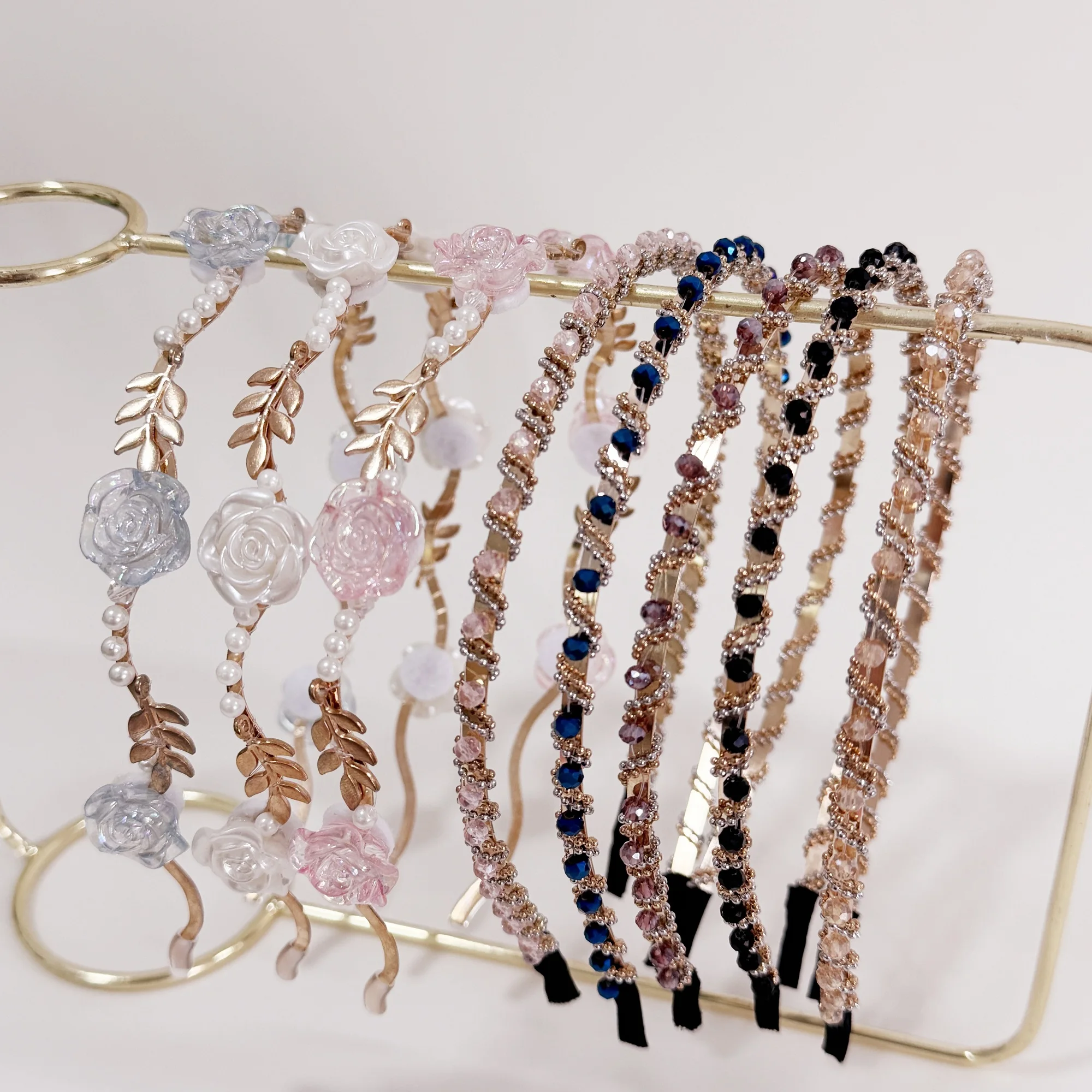 

8PCS Fashion Braid Pearl Headbands Alloy Leaf Headband Pearl Flower Hairbands Girls Women Headband Party Hair Acesssories