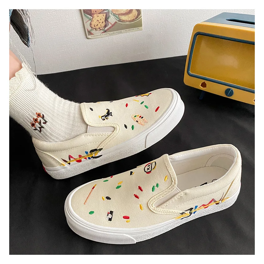 2024 Summer Women Quality Embroidery Cartoon Canvas Shoes Slip On Girls Students Flat Sneakers Graffiti Soft Insole Casual Shoe