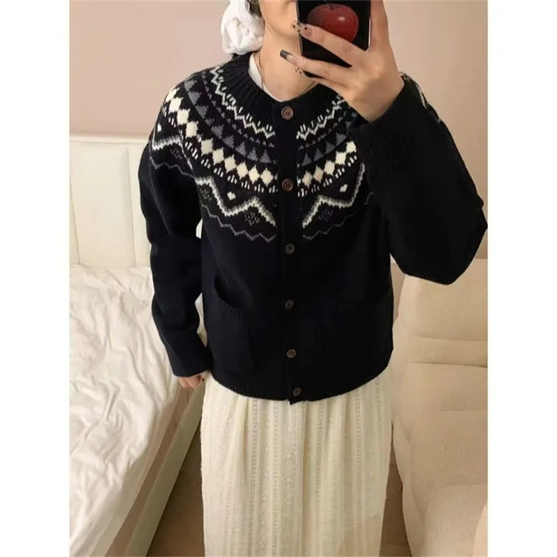 ใหม่สไตล์ขี้เกียจเสื้อสเวตเตอร์ถักวรรณกรรมลูกเรือคอถักเสื้อกันหนาวผู้หญิงเสื้อแจ็คเก็ตอเนกประสงค์