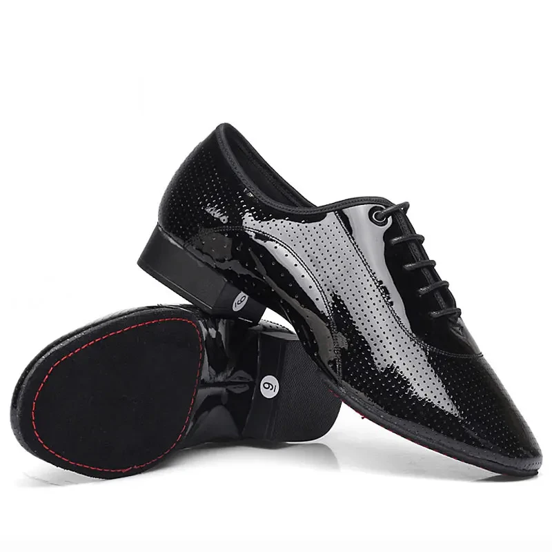 รองเท้าเต้นรําแบบละตินผู้ชายมาตรฐานรองเท้าเต้นรําบอลรูมสีดําของแท้หนังการแข่งขันชาย Salsa โมเดิร์นเต้นรํารองเท้า