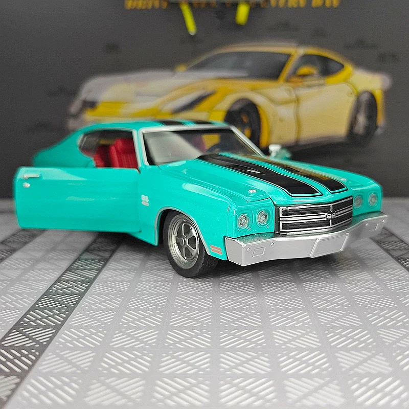 

1:24 1970 Chevelle SS 454 Car Model Simulation Alloy Diecast Sound and Light Toys Hobbies Collecting Birthday Gifts