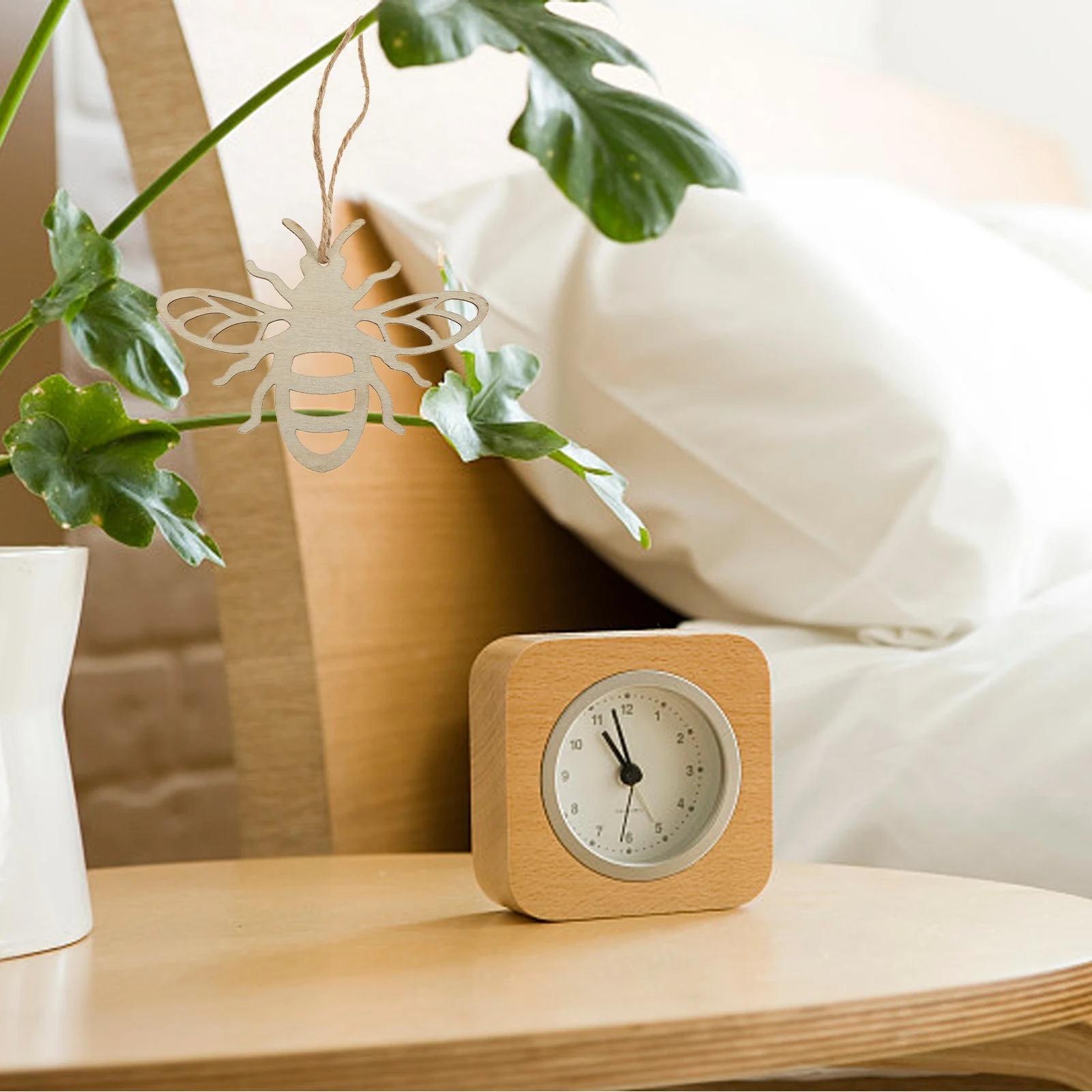 

30pcs Wooden Bee Slices Unfinished Diy Cutouts For Home Decor Party Hanging Ornaments Wood Slice Craft Decoration