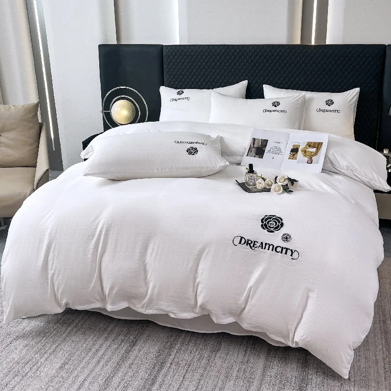 

Комплект постельного белья из 4 предметов из стираного хлопка с вышивкой, мягкое, можно стирать в машине, всесезонное одеяло и подушка в комплекте