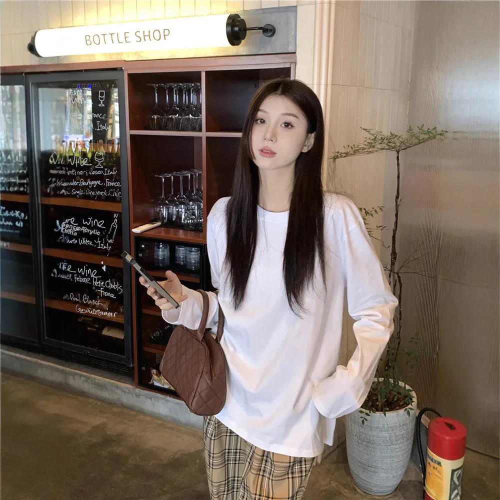 Spring Casual Slim Fit Long Sleeve White Crew Neck T-Shirt Women's Loose Base Layer Shirt Top Milk Silk  Color T-shirt