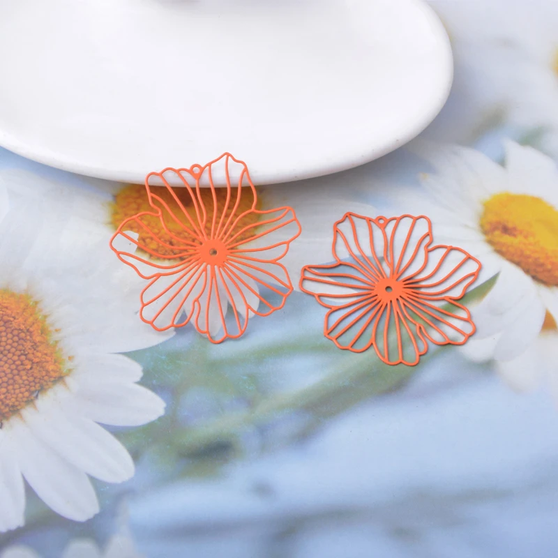 20 Stück AB9541 Schmuck-Ausstanzblumen-Anhänger, bemalte Verbindungsstücke, DIY-Zubehör für Damenohrringe und Halsketten – Detail 7