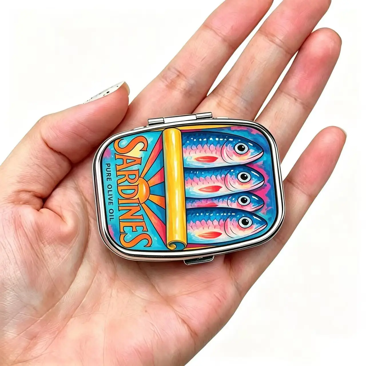 Retro Sardines Can Print Metal Pill Box, Portable 2-Compartment Travel Pill Organizer for Vitamins & Pills