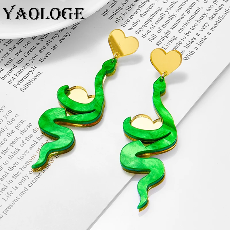 YAOLOGE Green Snake Heart Acrylic Mirror Drop Earrings For Women Exaggerated Cartoon Animal Female Ears Jewelry Party Gifts