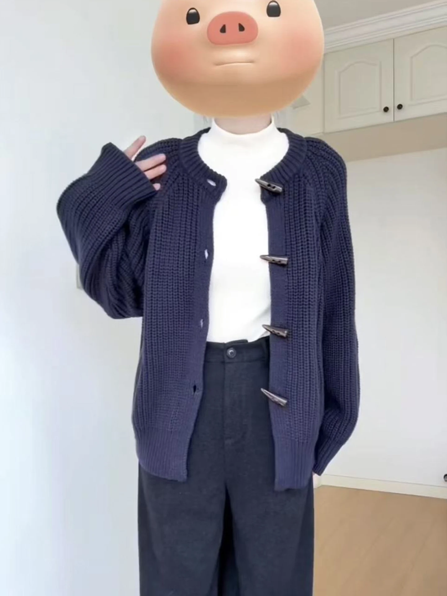 معطف سترة نسائي محبوك فضفاض مع أزرار على شكل قرن في سترة كاجوال كاجوال للخريف والشتاء باللون الأزرق