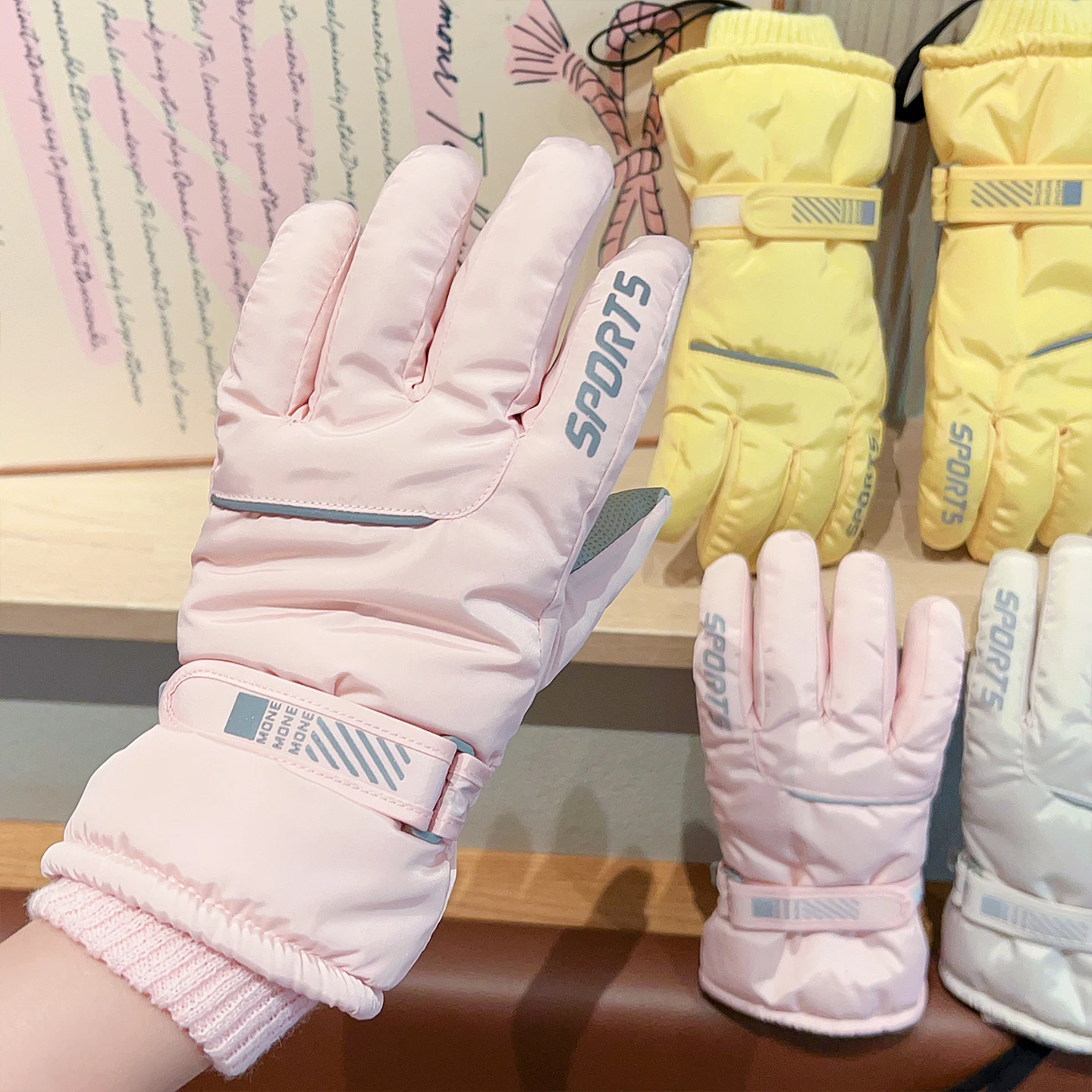 Winterhandschuhe für Kinder, wasserdicht, winddicht, für Mädchen und Jungen, mit dicker Fleece-Fütterung, Thermohandschuhe für Kinder, Outdoor-Schneehandschuhe für Sportaktivitäten. – Detail 5